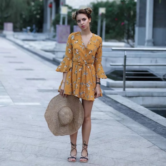 “Be Spring a Bouquet” (CLOSING CLOSET SALE) - Picture 4 of 7